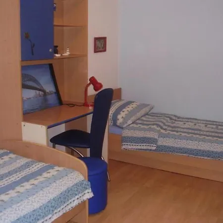 In Der Altstadt Von Gelegenes Mit Balkon By Interhome Zadar